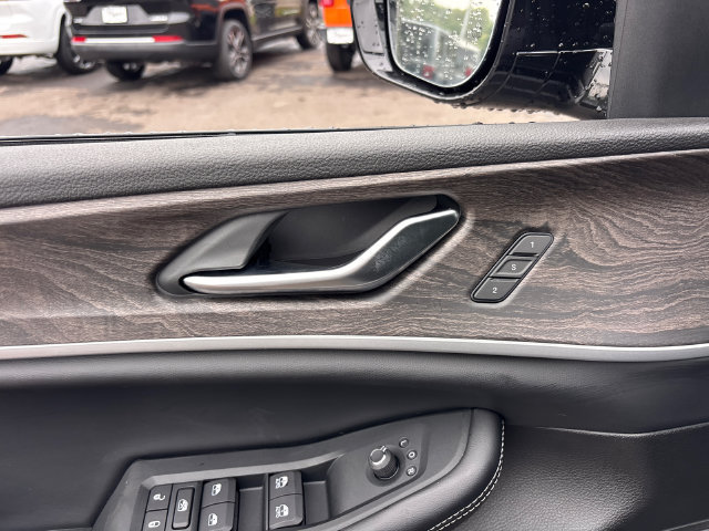 New 2027 Jeep Grand Cherokee Limited AWD/4WD image 16