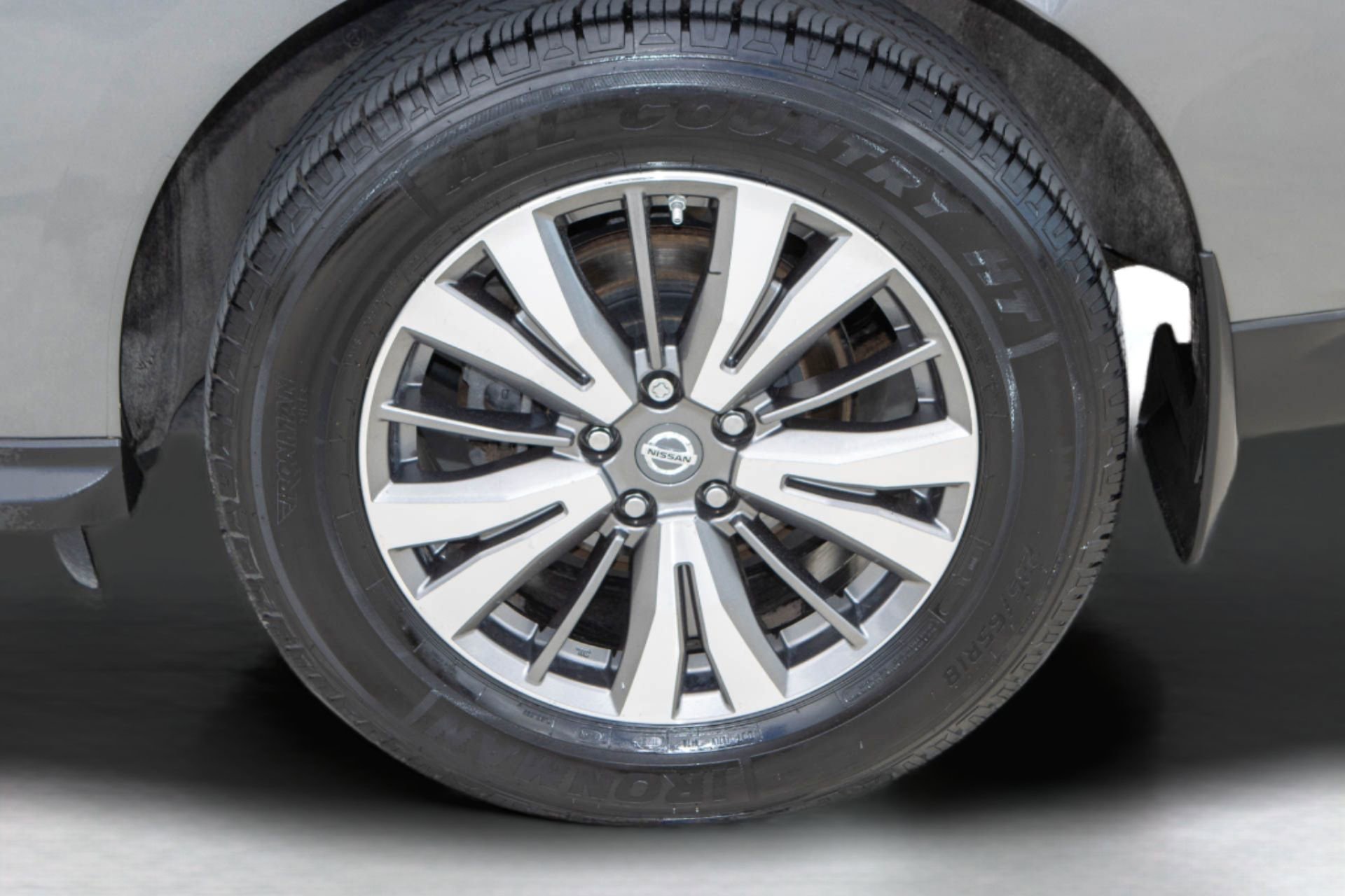Used 2019 Nissan Pathfinder S image 36