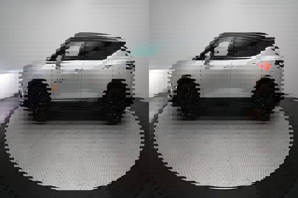 Used 2022 Chevrolet Blazer RS w/ Enhanced Convenience Package image 24