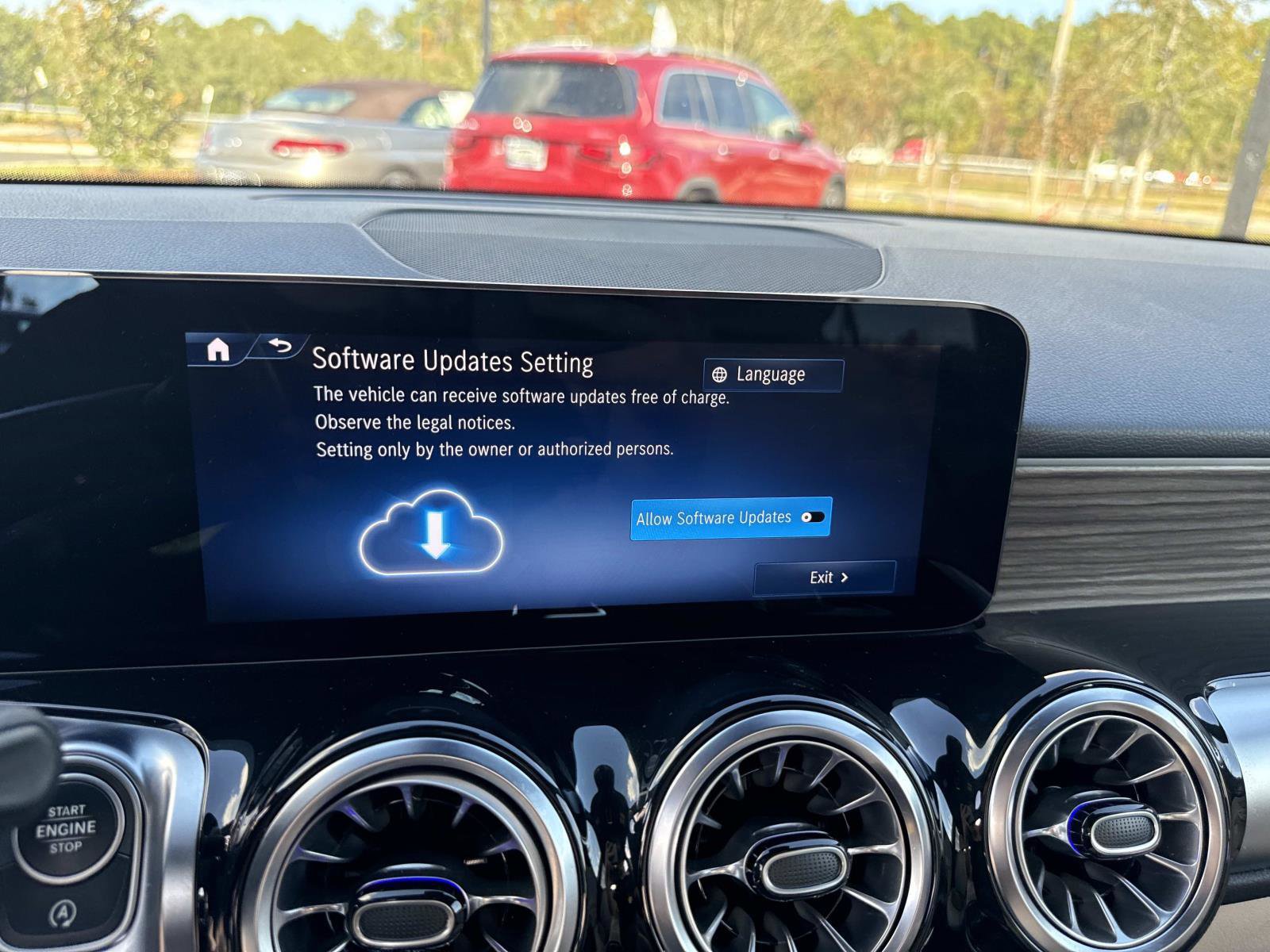 Used 2025 Mercedes-Benz GLB 250 image 25