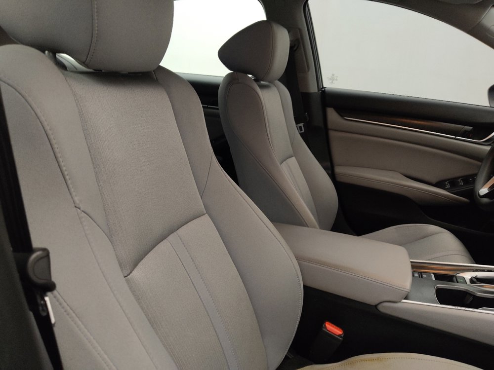 Used 2018 Honda Accord EX image 21