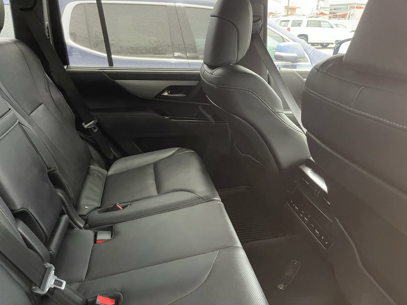 Used 2024 Lexus LX 600 F Sport AWD/4WD image 8