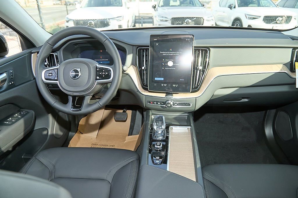 New 2026 Volvo XC60 B5 Plus w/ Protection Package Premier image 22