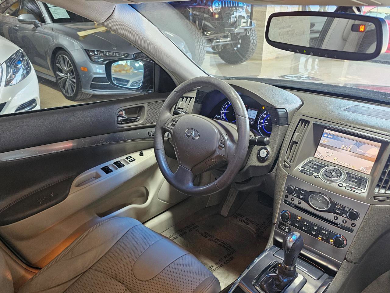 Used 2010 INFINITI G37 Journey w/ Premium Pkg image 16