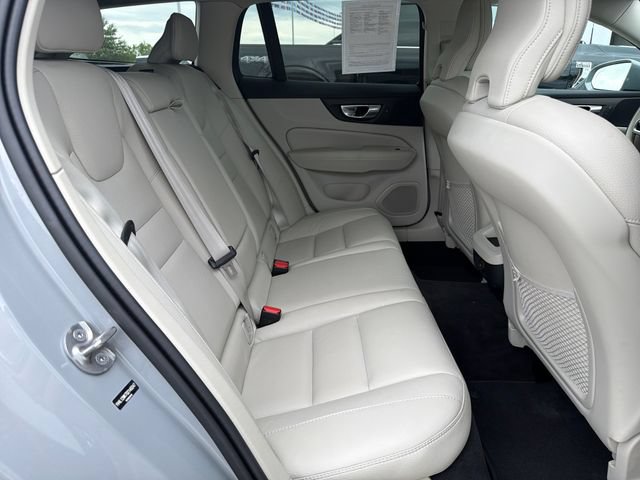 Used 2025 Volvo V60 B5 Cross Country Plus AWD/4WD image 47