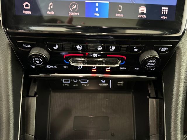 Used 2023 Jeep Grand Cherokee 4WD 4xe w/ Luxury Tech Group II image 23