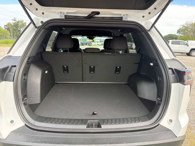 New 2026 Chevrolet Equinox LT FWD image 9