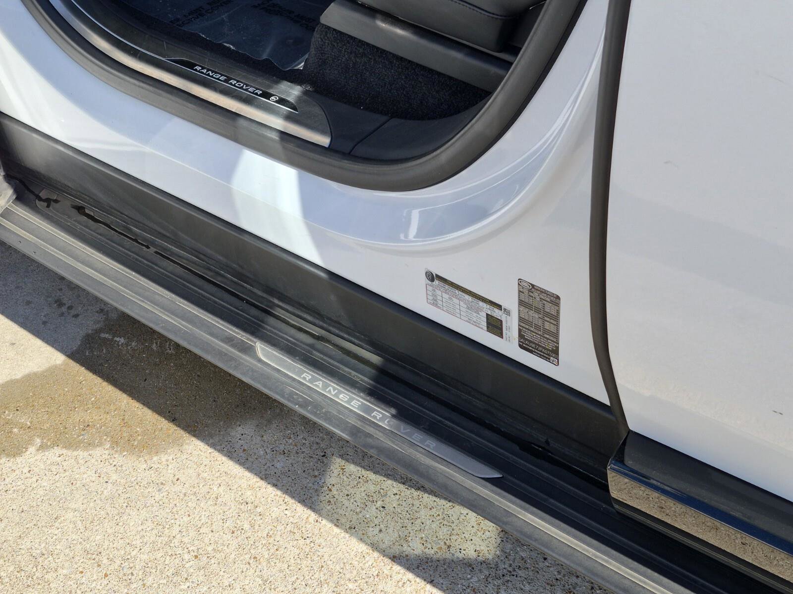 Used 2023 Land Rover Range Rover SV image 8