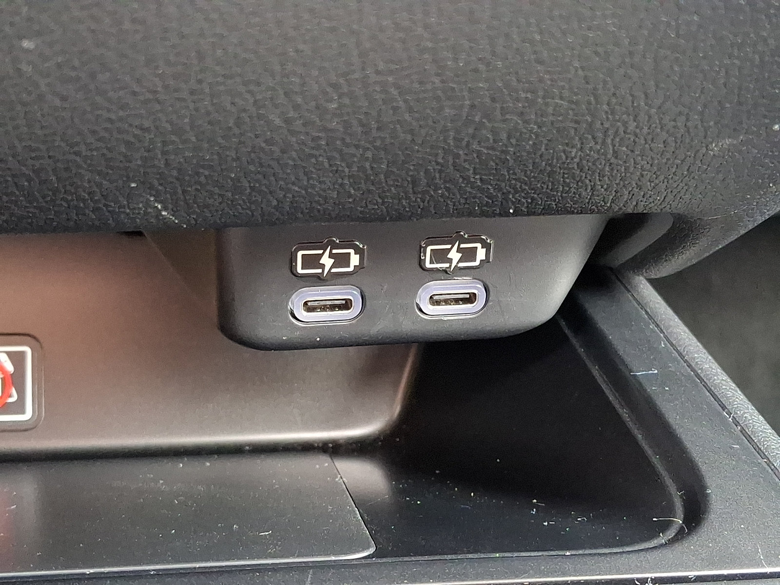 Certified 2025 Lexus UX 300h AWD w/ Accessory Package (Z1) image 24