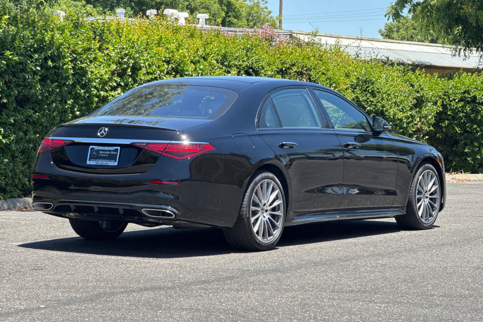 New 2026 Mercedes-Benz S 500 4MATIC image 3