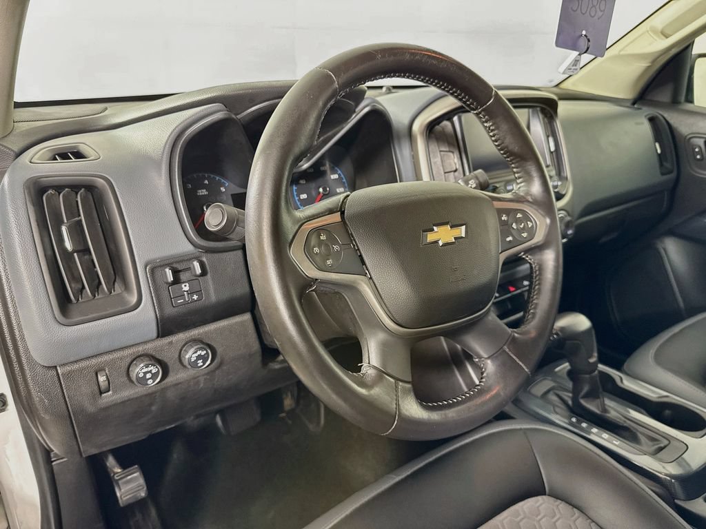 Used 2017 Chevrolet Colorado Z71 AWD/4WD image 9