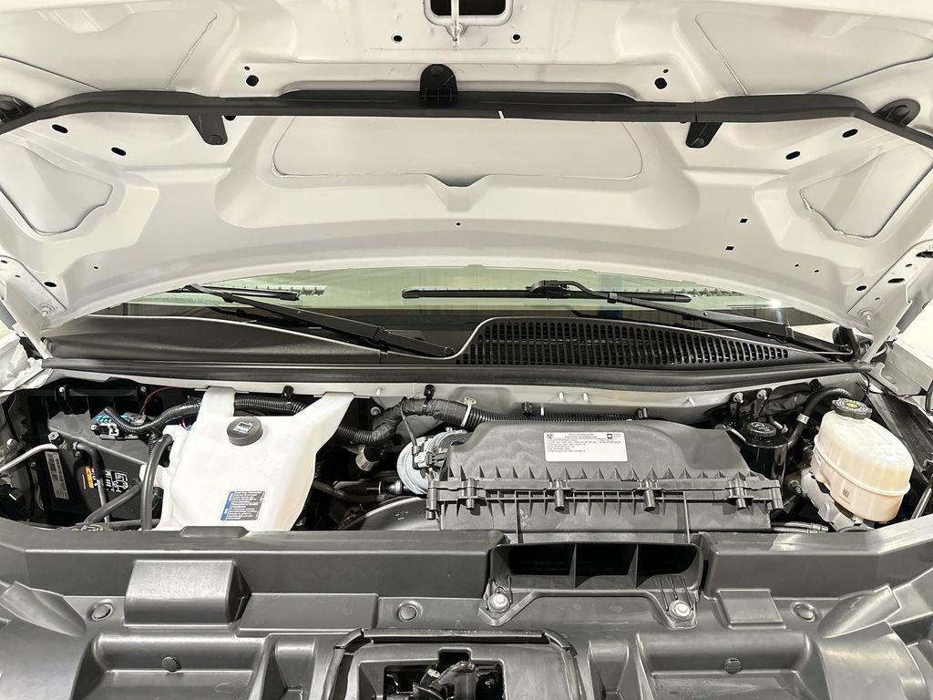 Used 2024 GMC Savana 2500 w/ Driver Convenience Package image 17