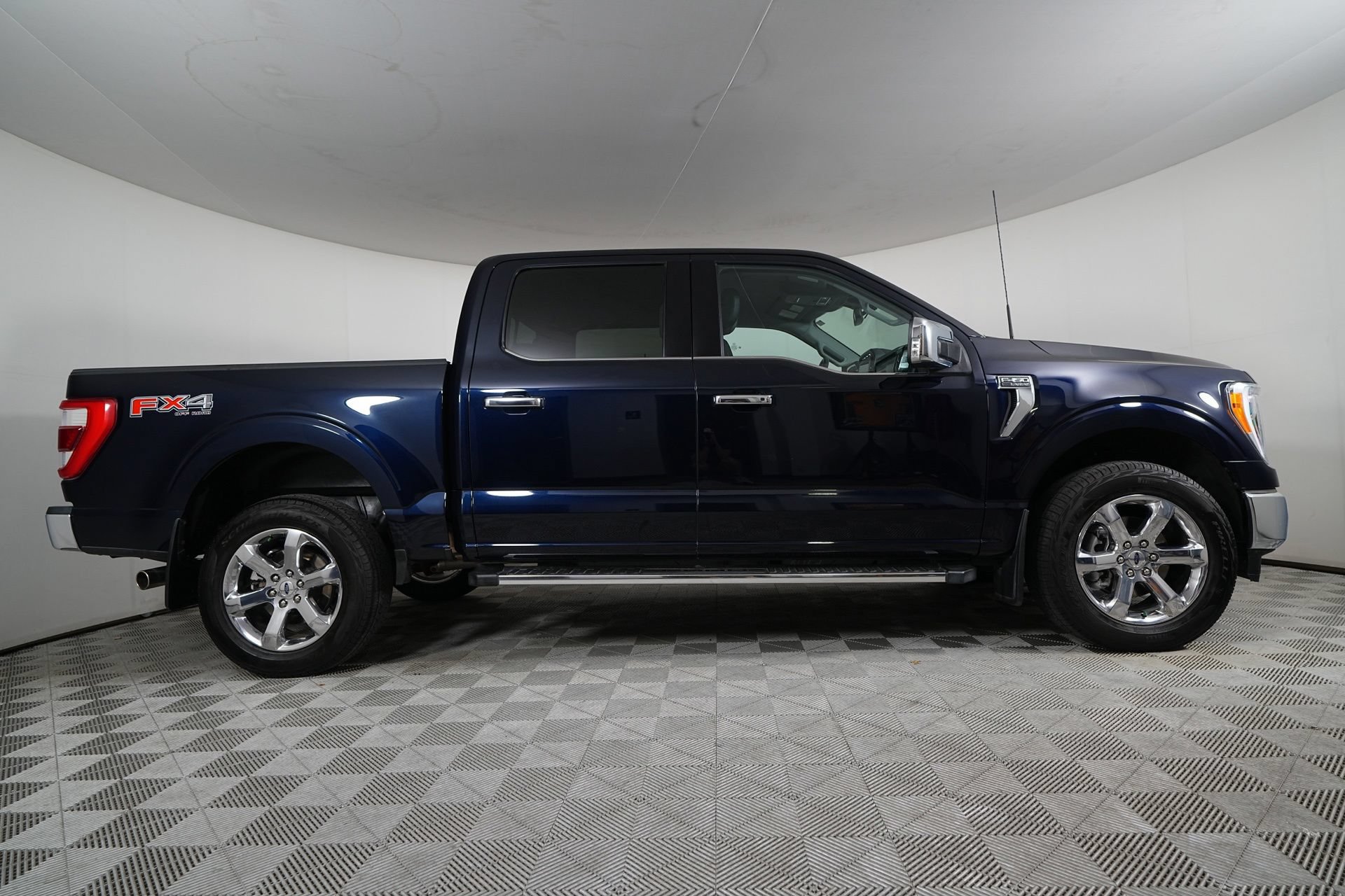 Used 2022 Ford F150 Lariat w/ Max Trailer Tow Package AWD/4WD image 5
