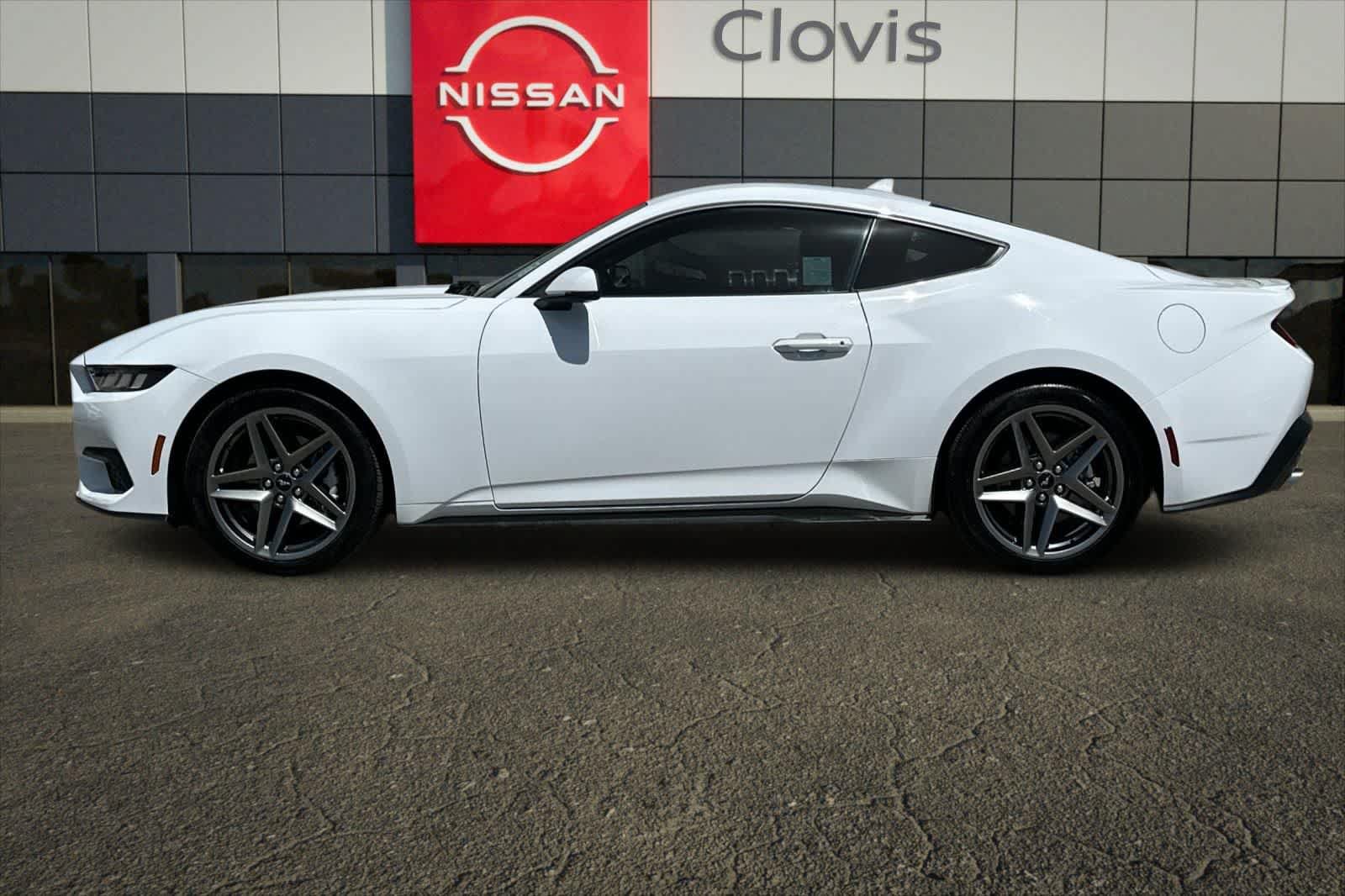 Used 2025 Ford Mustang Premium RWD image 6