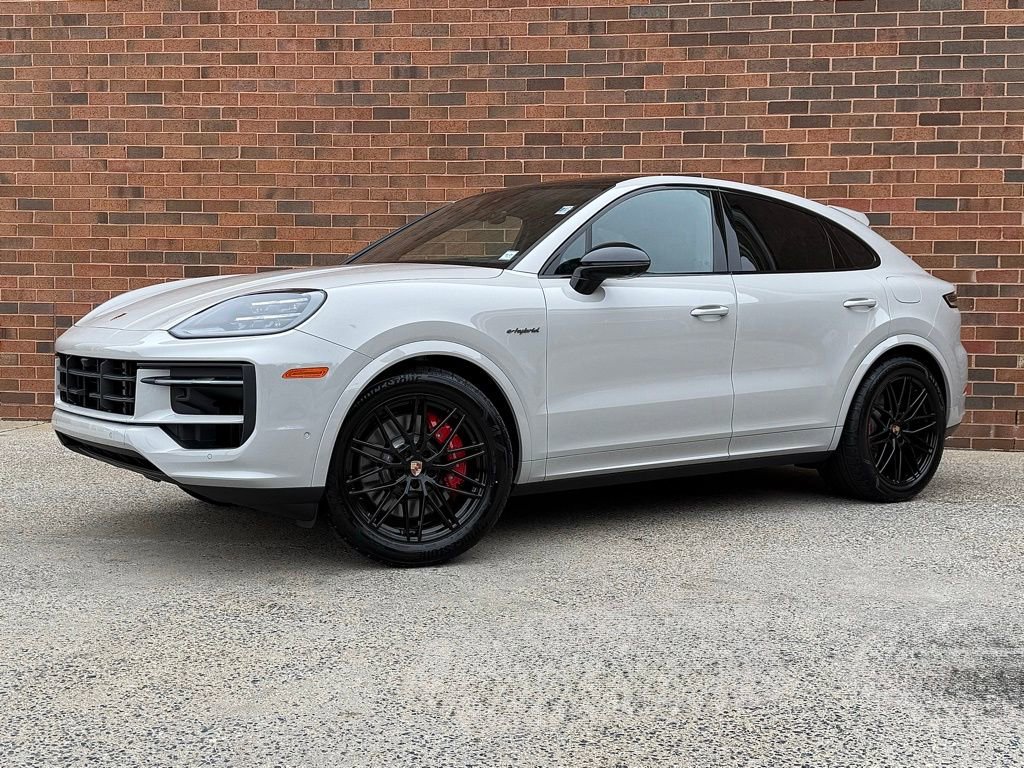 New 2025 Porsche Cayenne S image 1