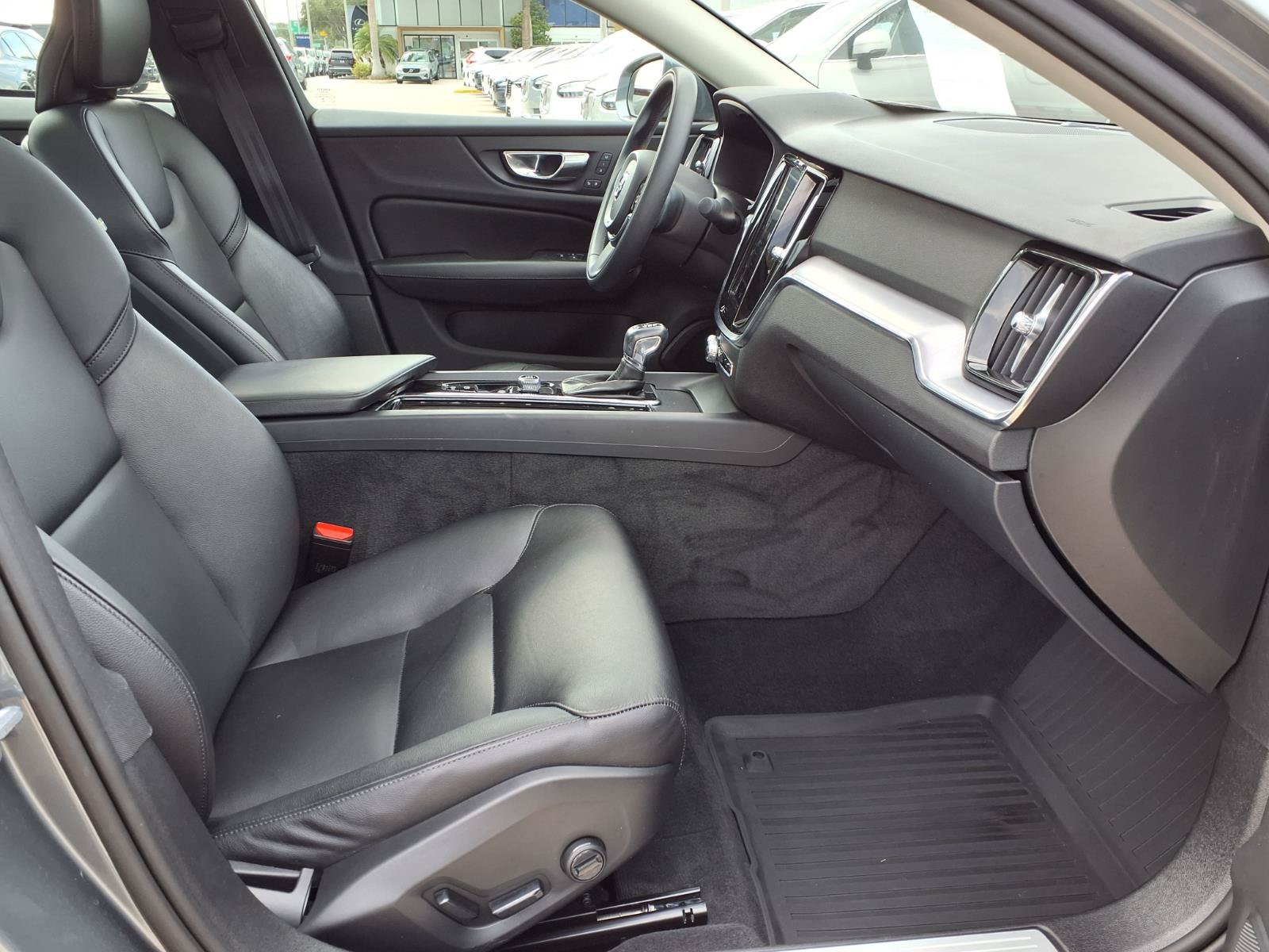 Used 2019 Volvo S60 T6 Momentum w/ Premium Package AWD/4WD image 11