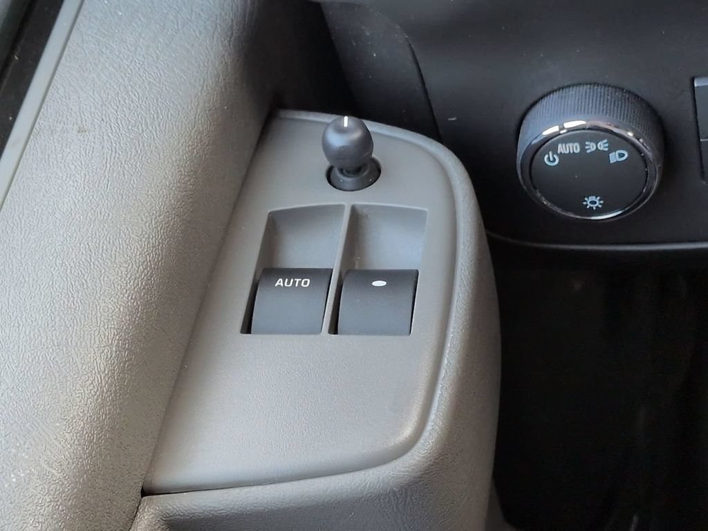 Used 2025 Chevrolet Express 2500 w/ Driver Convenience Package RWD image 23