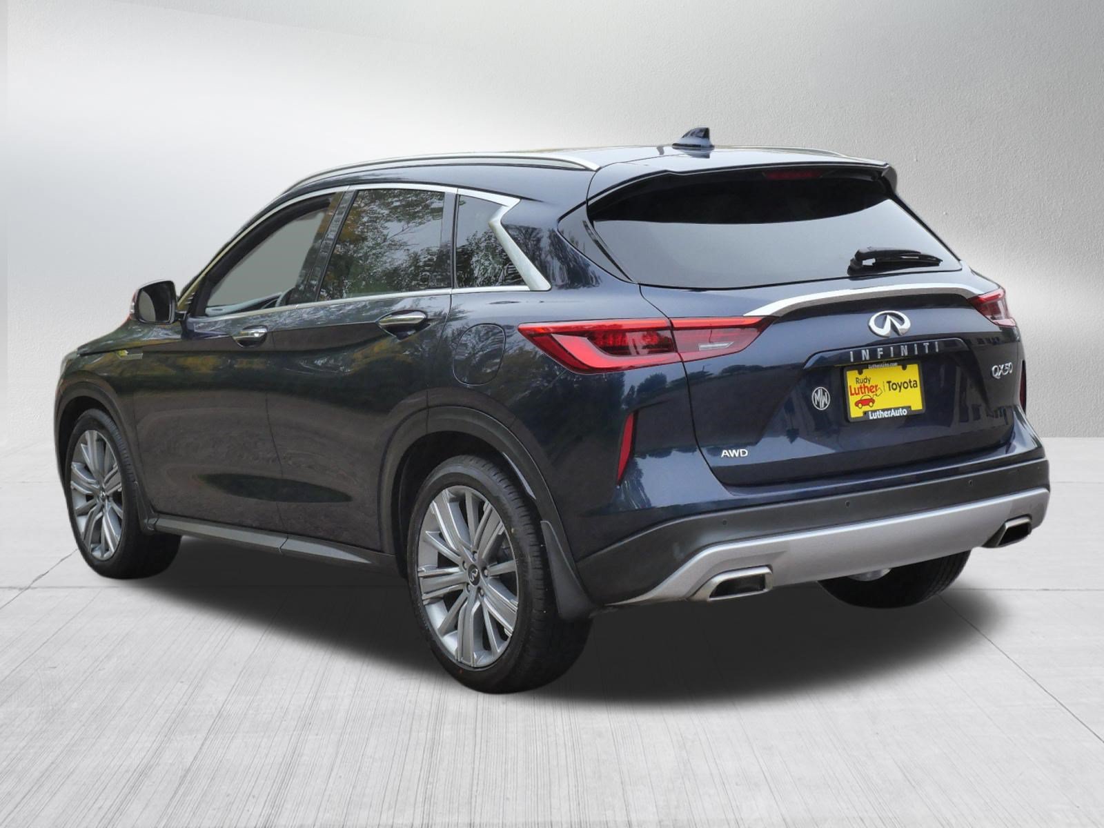 Used 2021 INFINITI QX50 Sensory AWD/4WD image 5