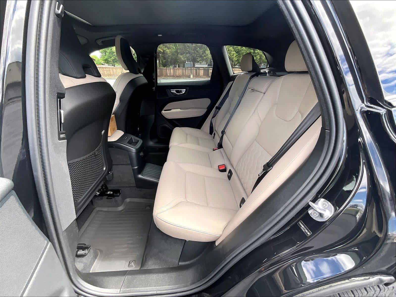 New 2026 Volvo XC60 T8 Plus w/ Climate Package AWD/4WD image 12