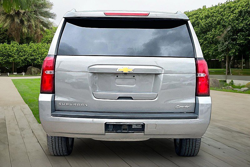 Used 2018 Chevrolet Suburban LT w/ Texas Edition Package RWD image 3
