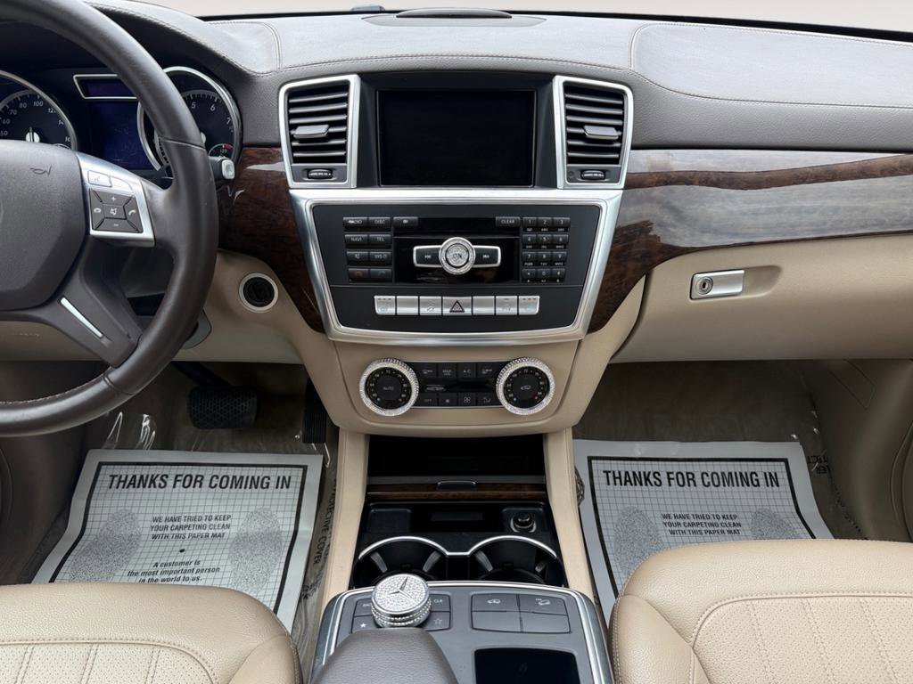 Used 2013 Mercedes-Benz GL 450 4MATIC image 16