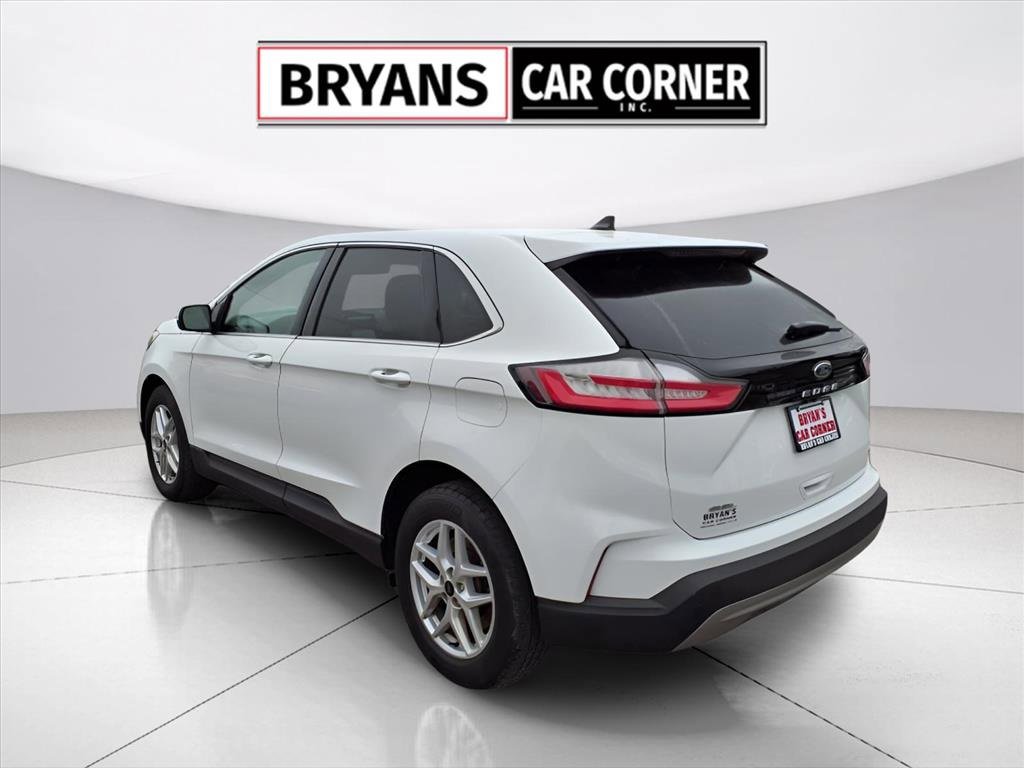 Used 2024 Ford Edge SEL image 3