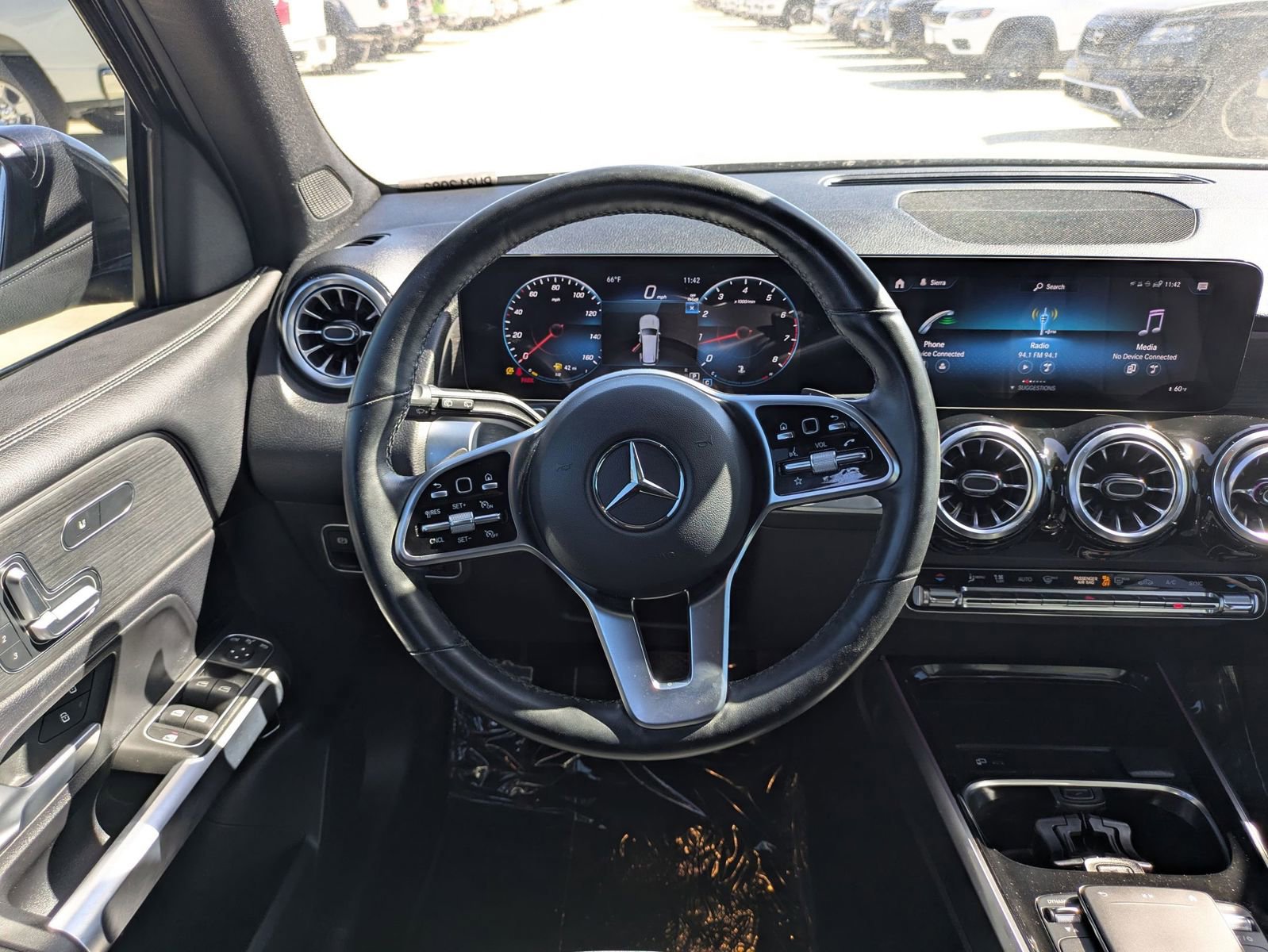 Used 2023 Mercedes-Benz GLB 250 4MATIC image 19