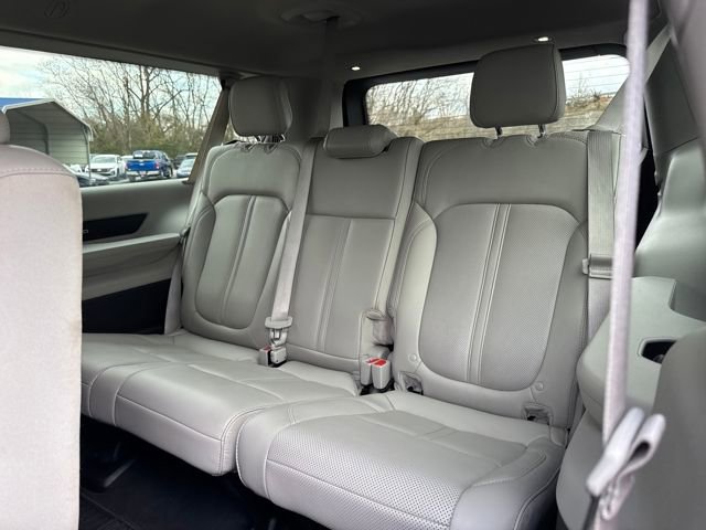 Used 2024 Jeep Wagoneer L Series II w/ Flexible Seating Group image 12