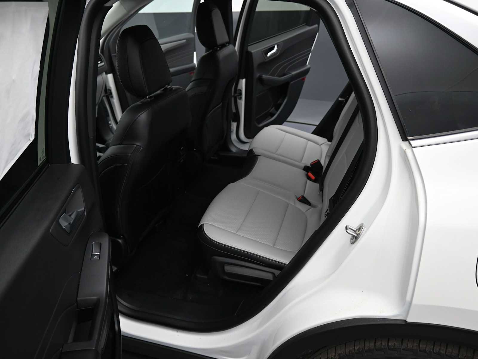 New 2025 Ford Escape SE FWD image 12