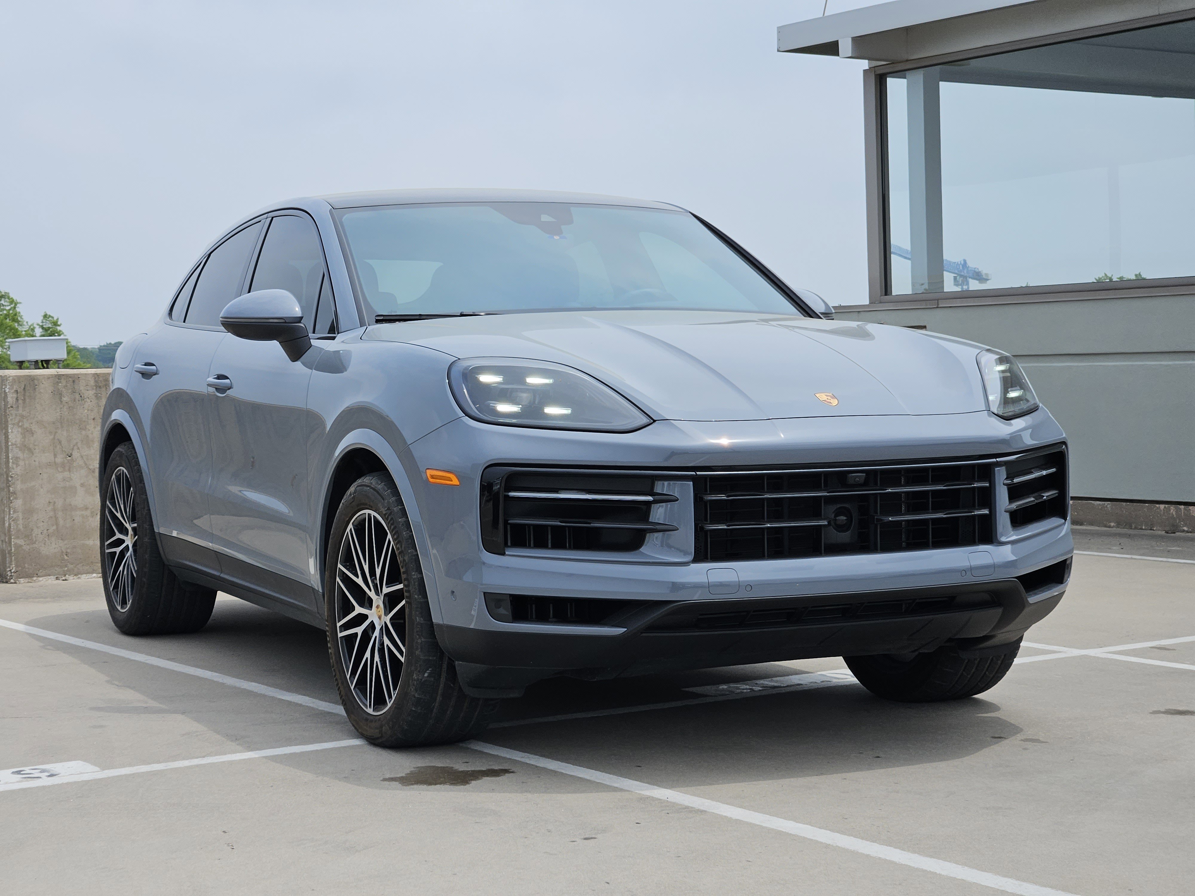 Certified 2024 Porsche Cayenne Coupe AWD/4WD image 10