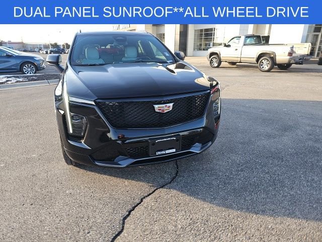 Used 2024 Cadillac XT4 Sport image 4
