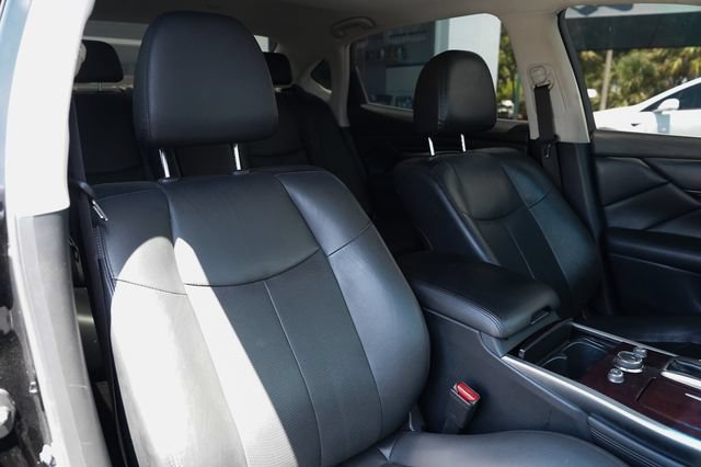 Used 2018 INFINITI Q70 L 3.7 AWD/4WD image 20