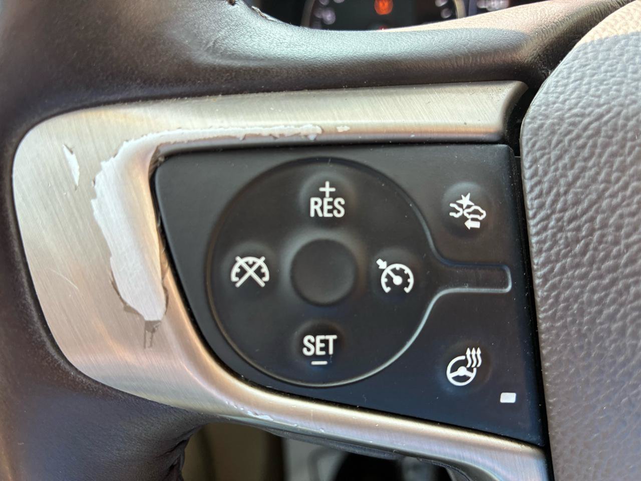 Used 2017 GMC Acadia Denali w/ Technology Package FWD image 19