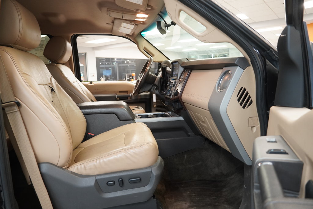 Used 2013 Ford F350 Lariat w/ Lariat Interior Pkg AWD/4WD image 33