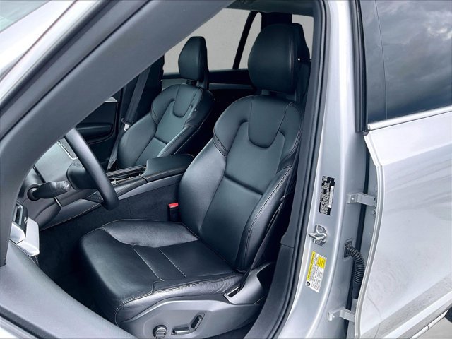 Used 2021 Volvo XC90 T5 Momentum w/ Protection Package Premier FWD image 27