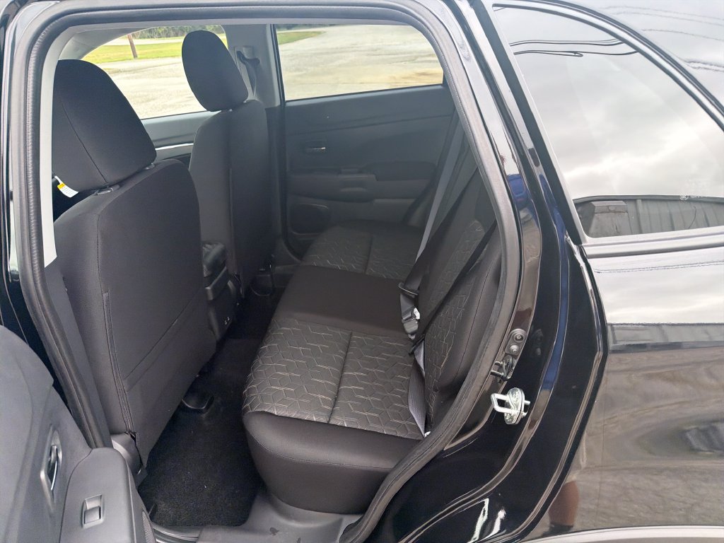 New 2027 Mitsubishi Outlander Sport LE AWD/4WD image 14