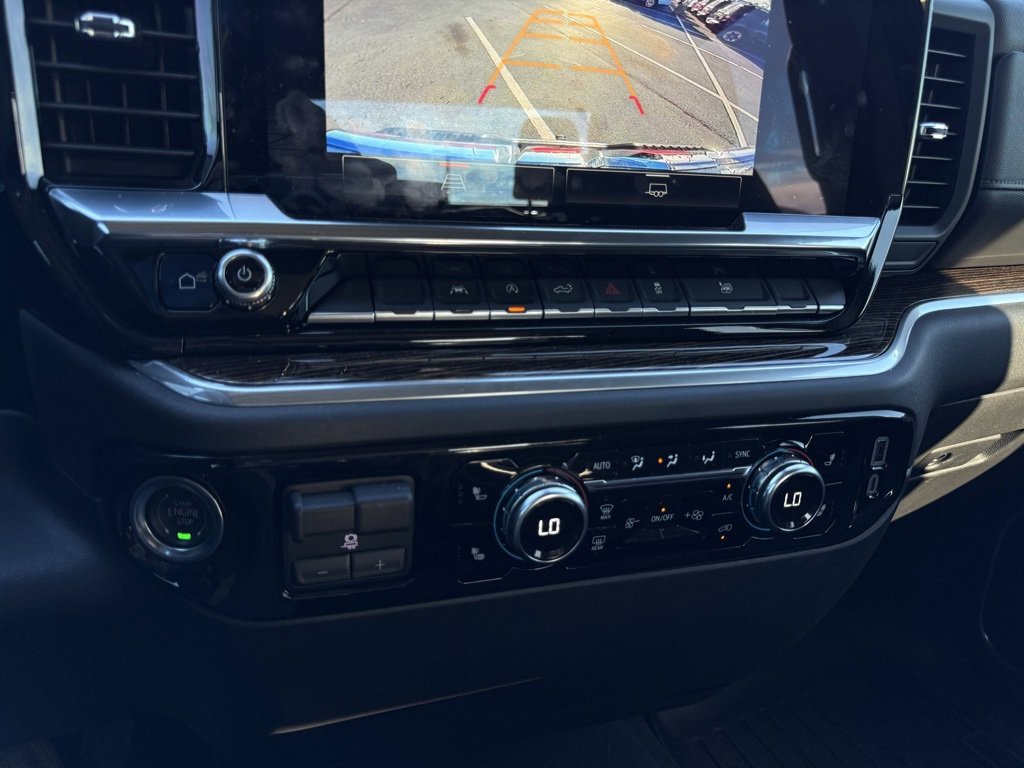 Used 2025 GMC Sierra 1500 SLE image 18