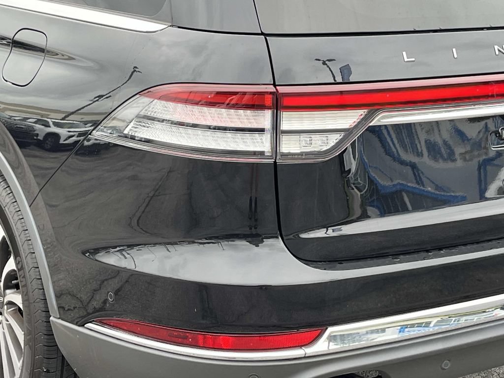 Used 2024 Lincoln Aviator Reserve w/ Equipment Group 201A AWD/4WD image 6
