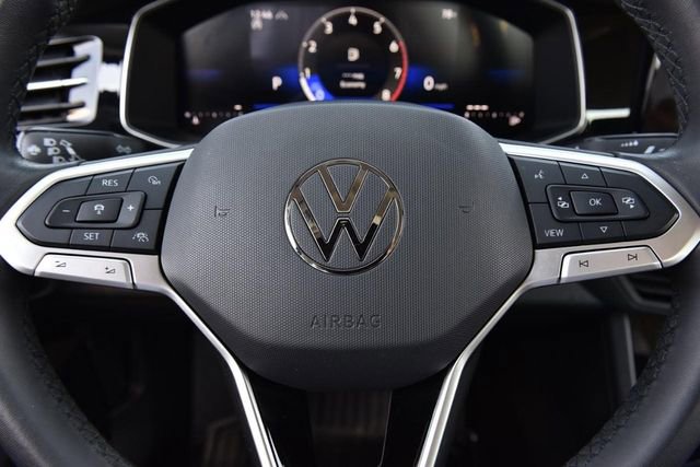 Certified 2025 Volkswagen Jetta SE image 19