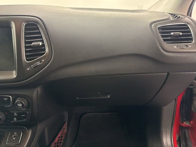 Used 2019 Jeep Compass Trailhawk image 14