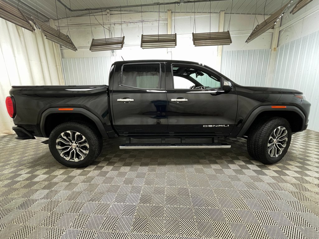 Used 2025 GMC Canyon Denali image 25