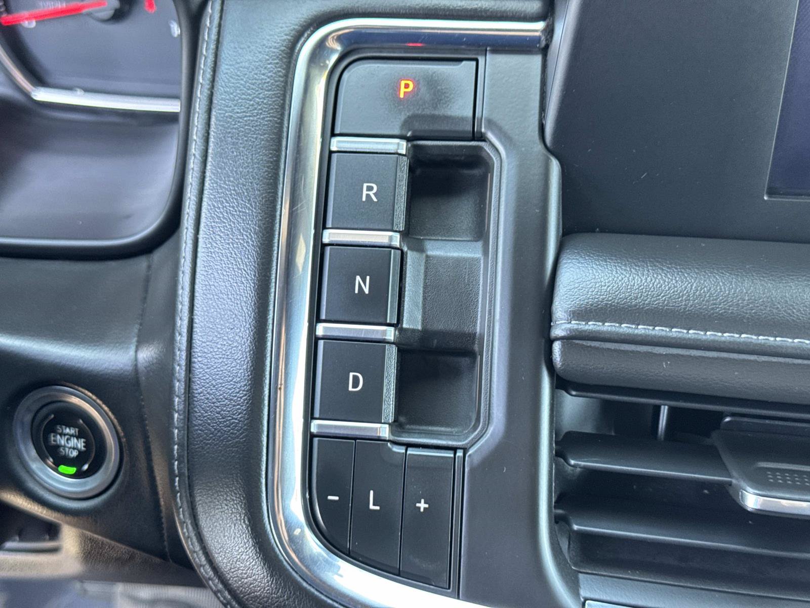 Used 2023 Chevrolet Suburban LS AWD/4WD image 17