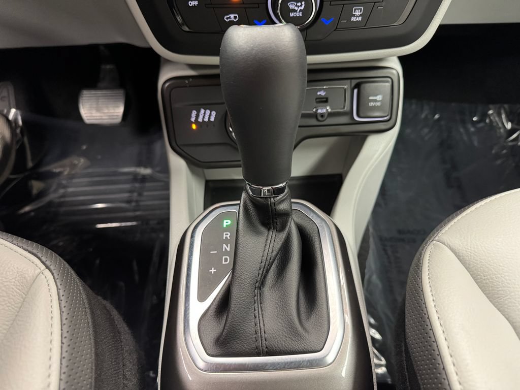Used 2022 Jeep Renegade Limited AWD/4WD image 22