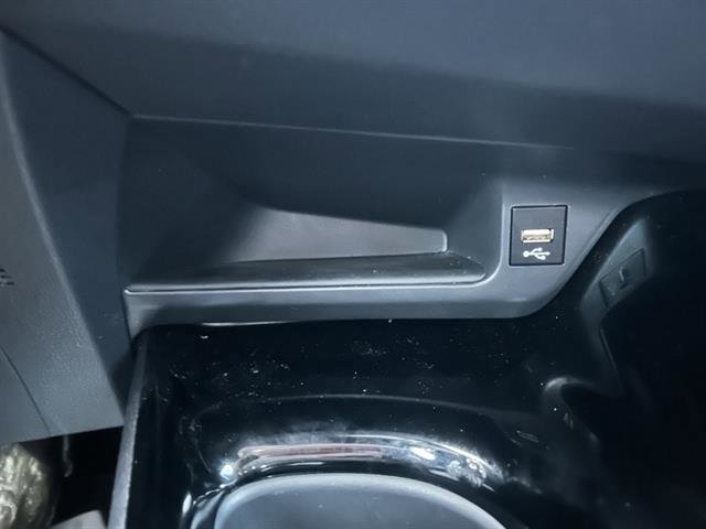 Used 2022 Toyota C-HR XLE image 18