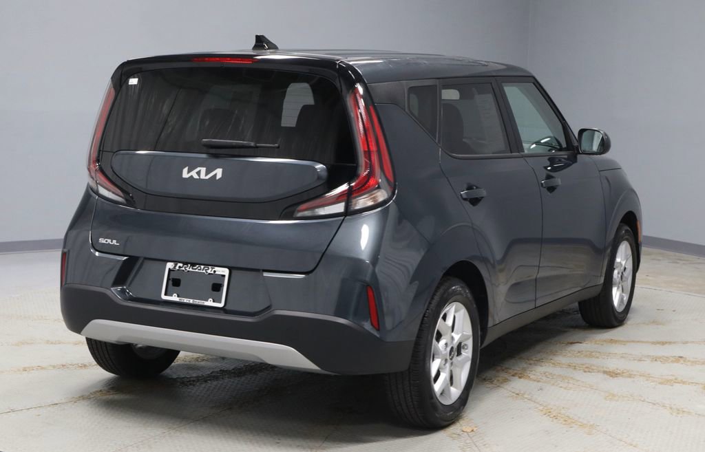 Used 2025 Kia Soul LX w/ LX Technology Package image 10