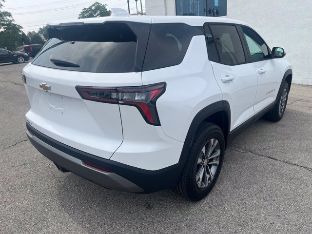 New 2027 Chevrolet Equinox LT w/ Convenience Package II FWD image 5