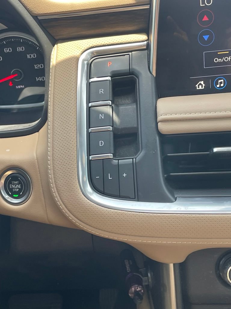 Used 2021 Chevrolet Tahoe Premier w/ Premium Package RWD image 18
