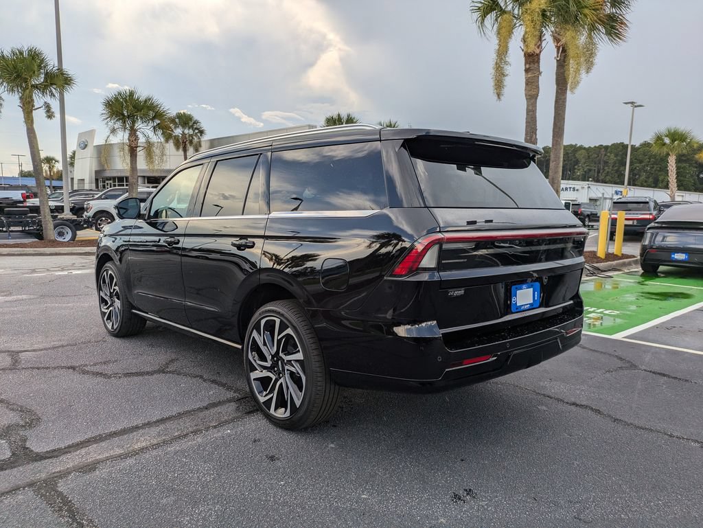 New 2027 Lincoln Navigator Black Label AWD/4WD image 6