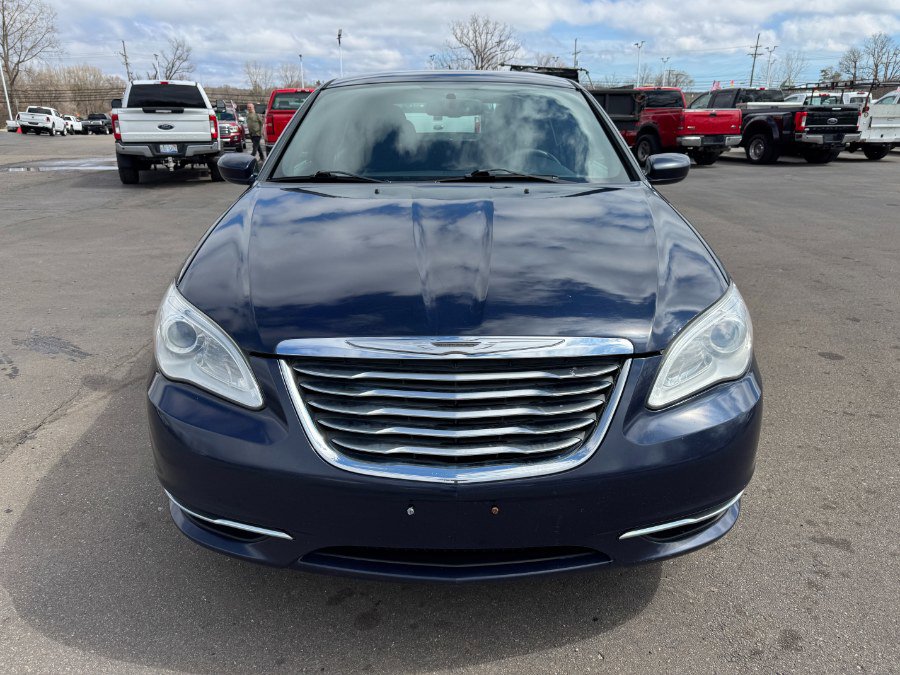 Used 2014 Chrysler 200 LX image 8