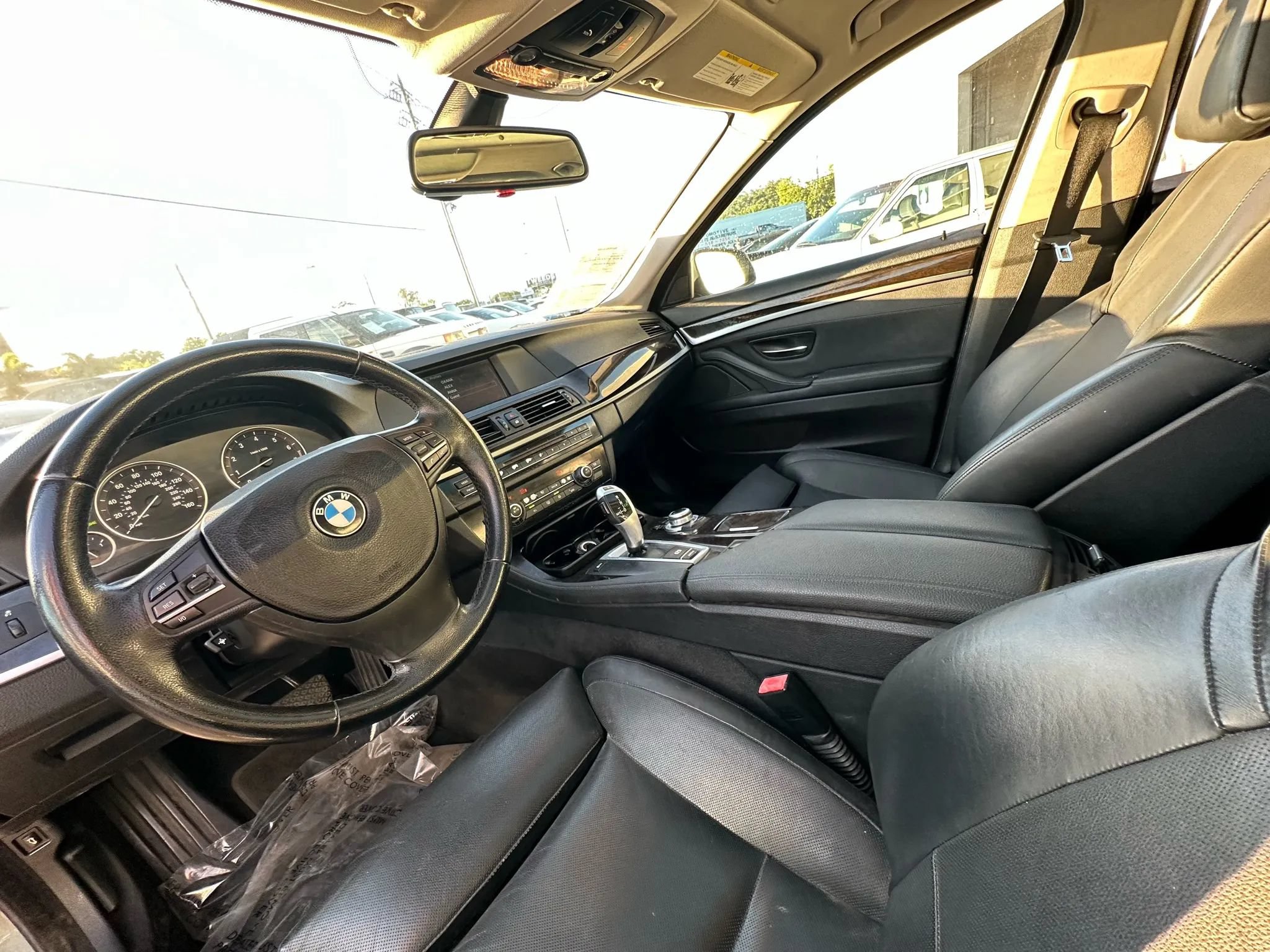 Used 2011 BMW 528i Sedan RWD image 19